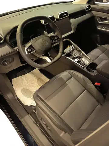 MG MG ZS view 3