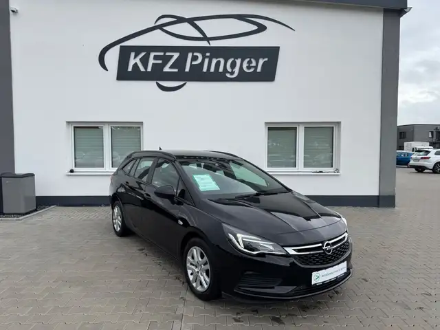 Opel Astra main image