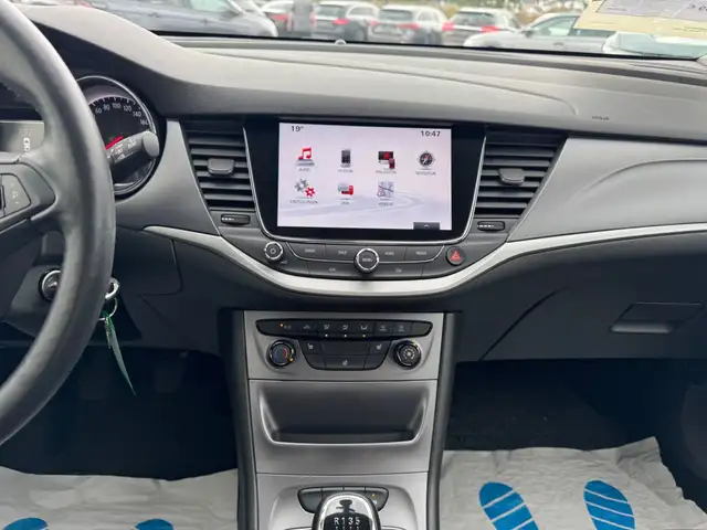 Opel Astra view 13