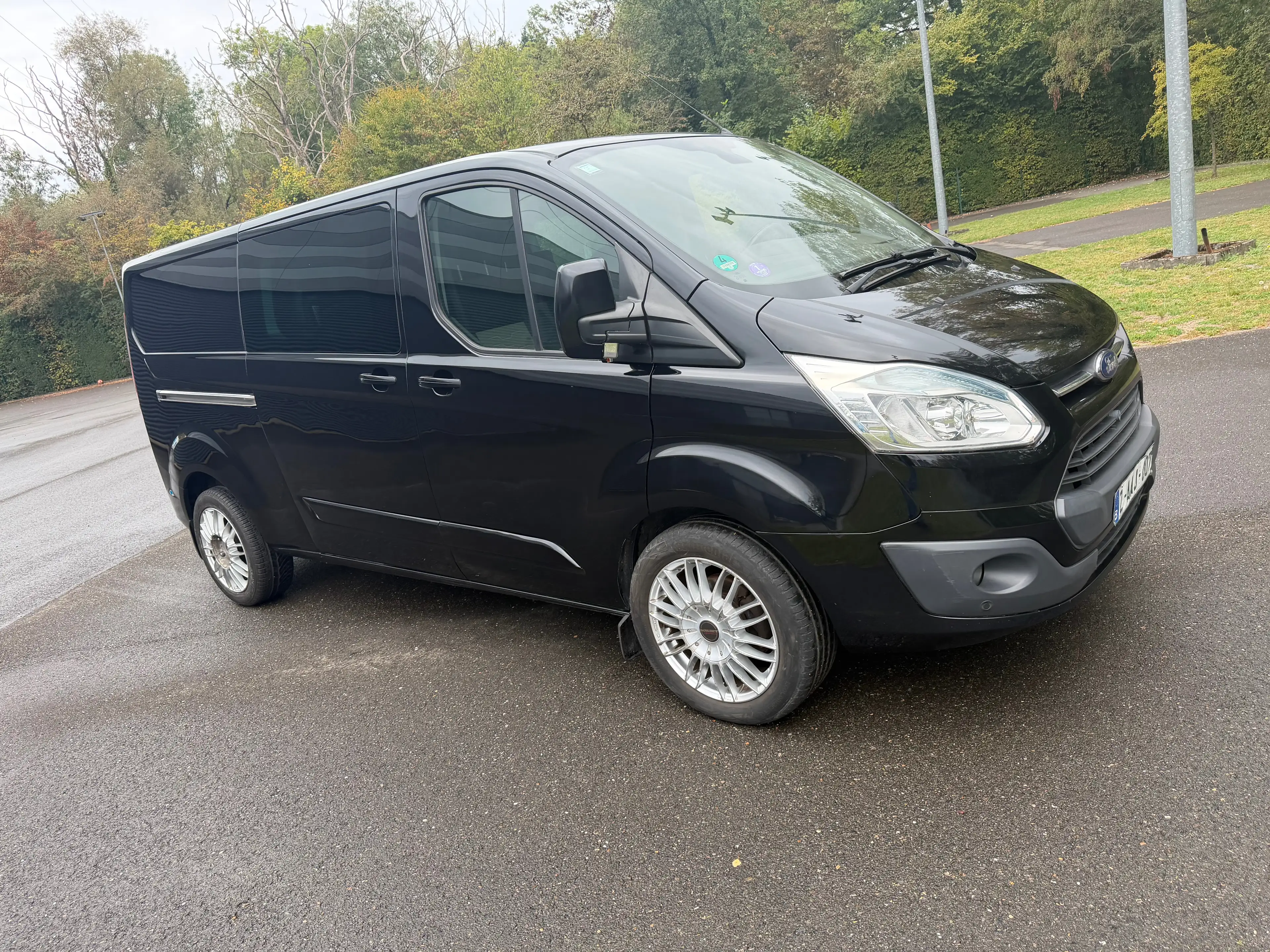 Ford Transit Custom Transit Custom 2.2 TDCi L2H1 Limited Multi-use — photo 3