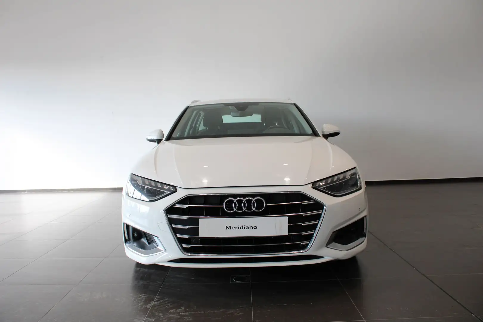 Audi A4 5ª SERIE Avant 40 TDI S tronic Business Bianco - 2