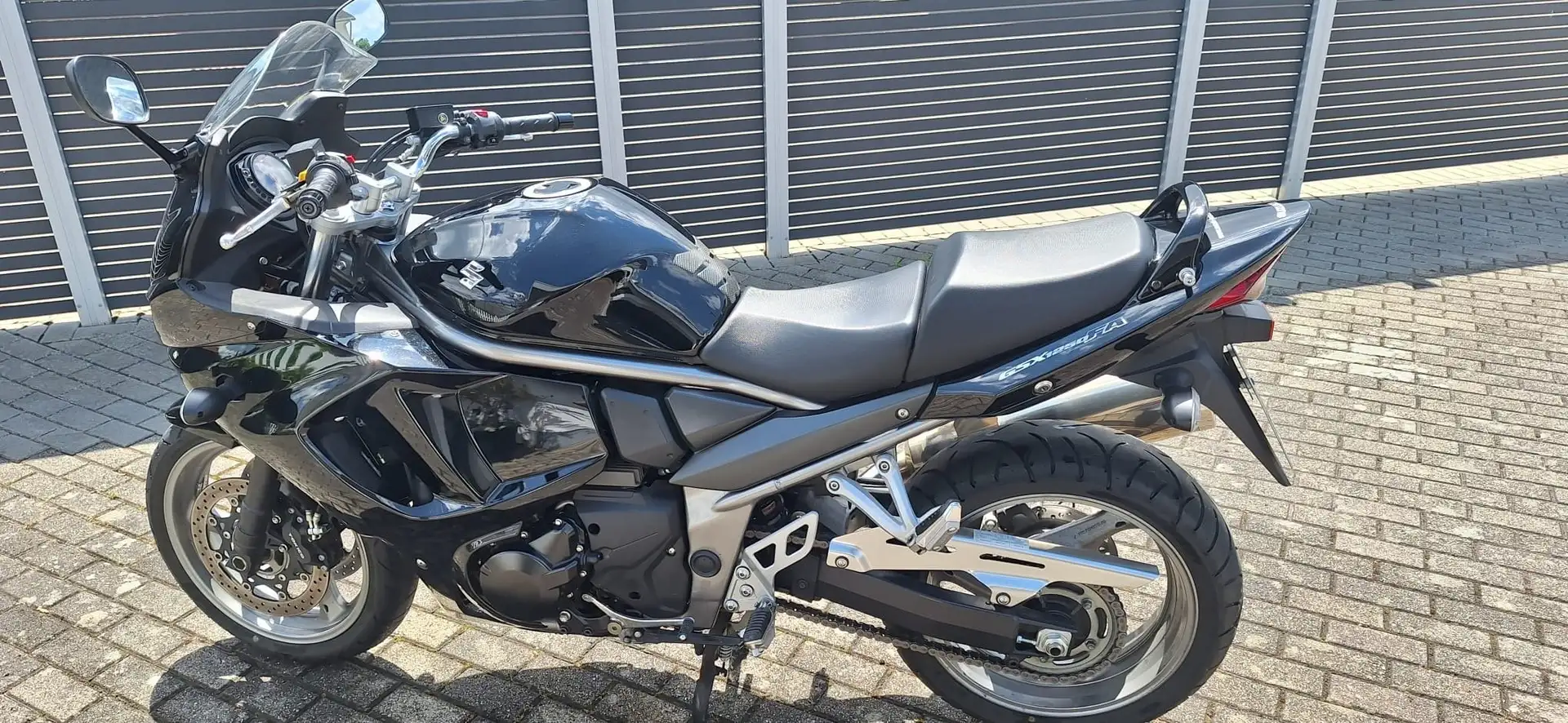 Suzuki GSX 1250 FA Schwarz - 2