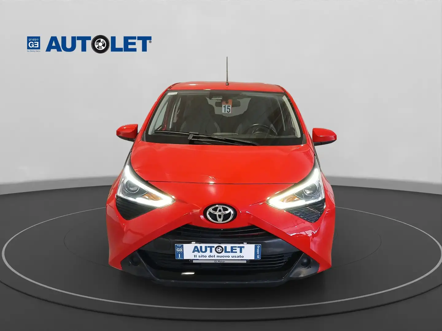 Toyota Aygo Aygo II 2018 5p 5p 1.0 x-play 72cv Rood - 2