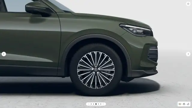 Volkswagen Tiguan view 4