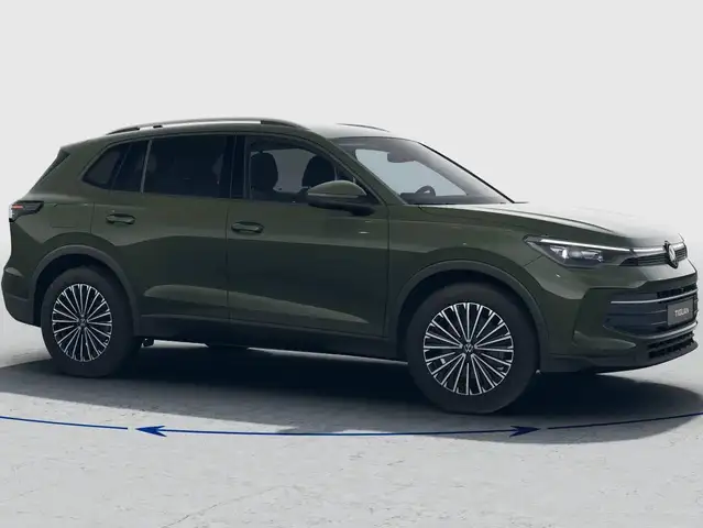 Volkswagen Tiguan view 3