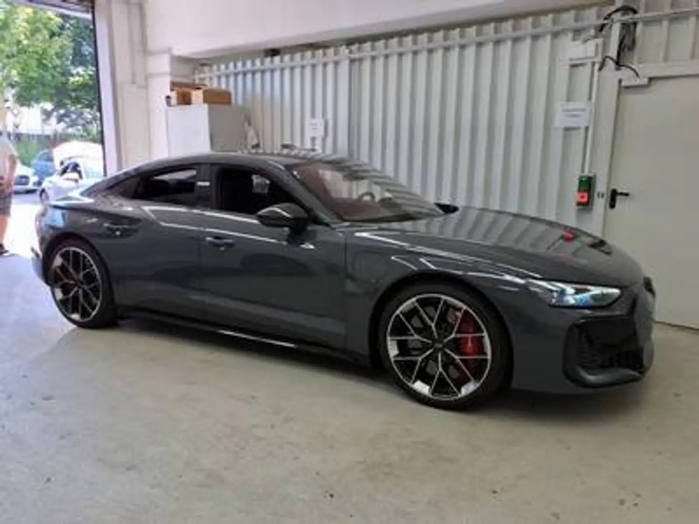 Audi RS e-tron GT QU MATRIX+NAVI+HuD+B&O+AIR+21"LM Grau - 2