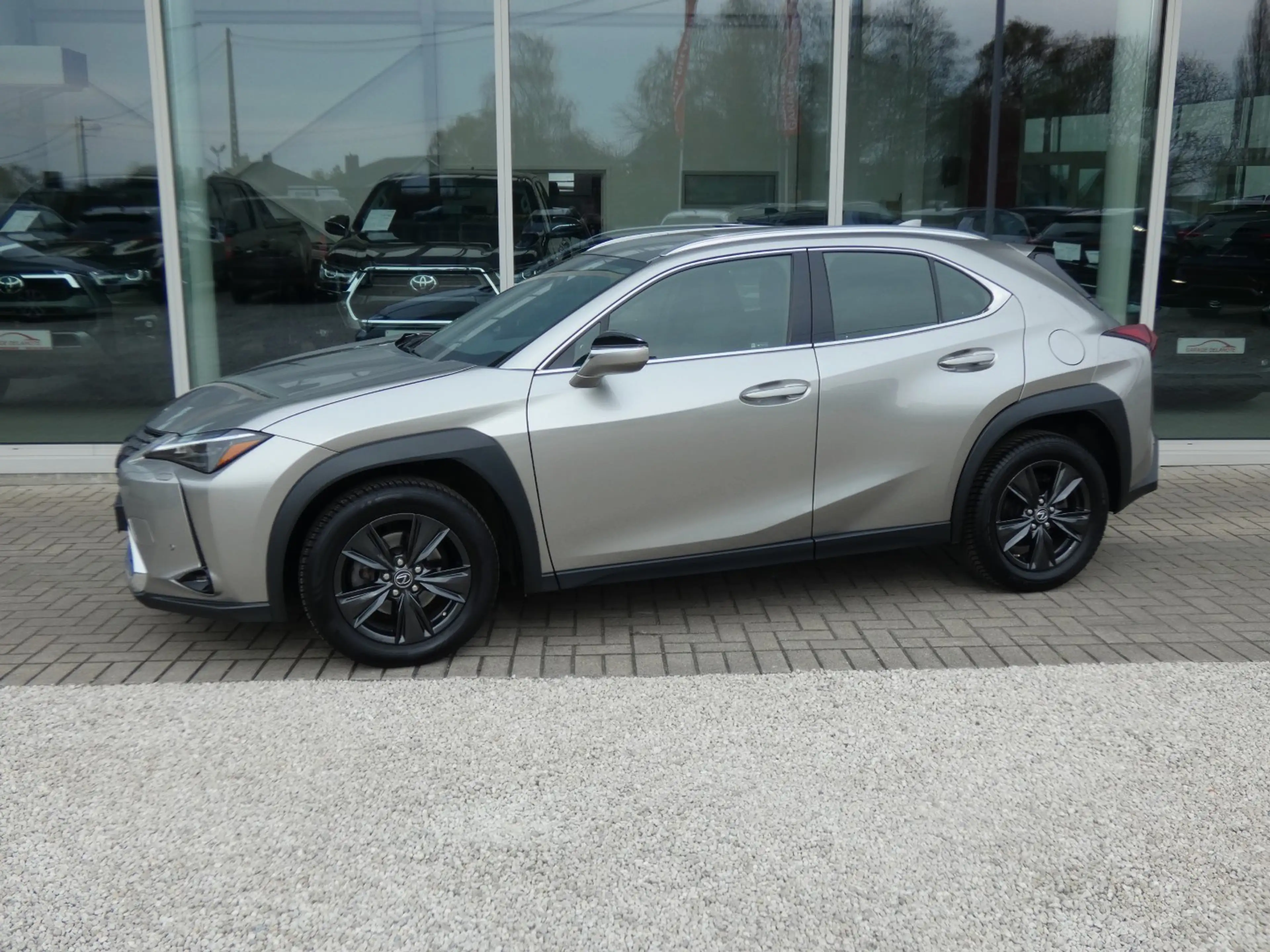 Lexus UX 250h Hybrid +Trekhaak +LEDER +Zetelverwarming +Dodehoek — photo 6
