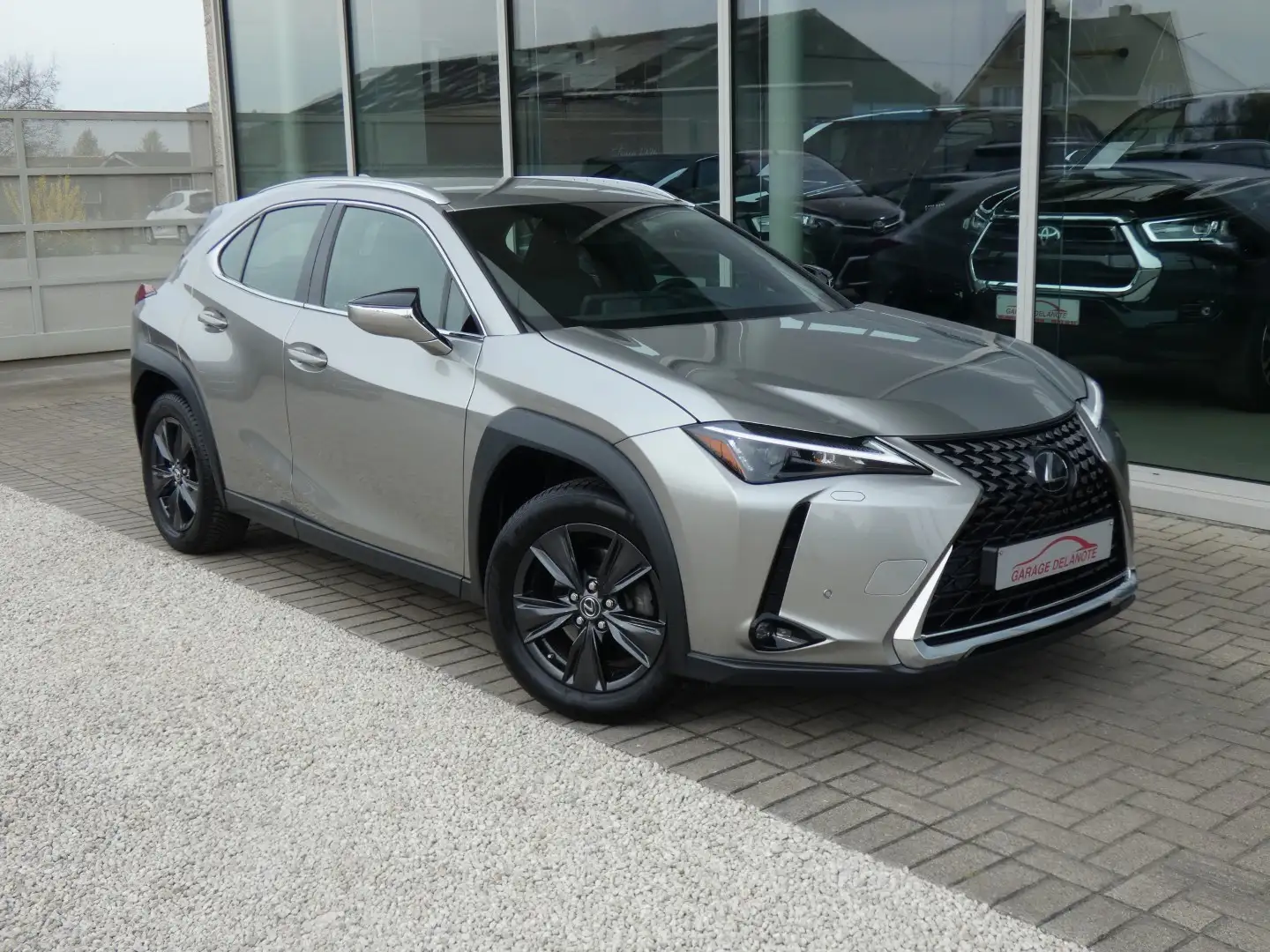 lexus ux