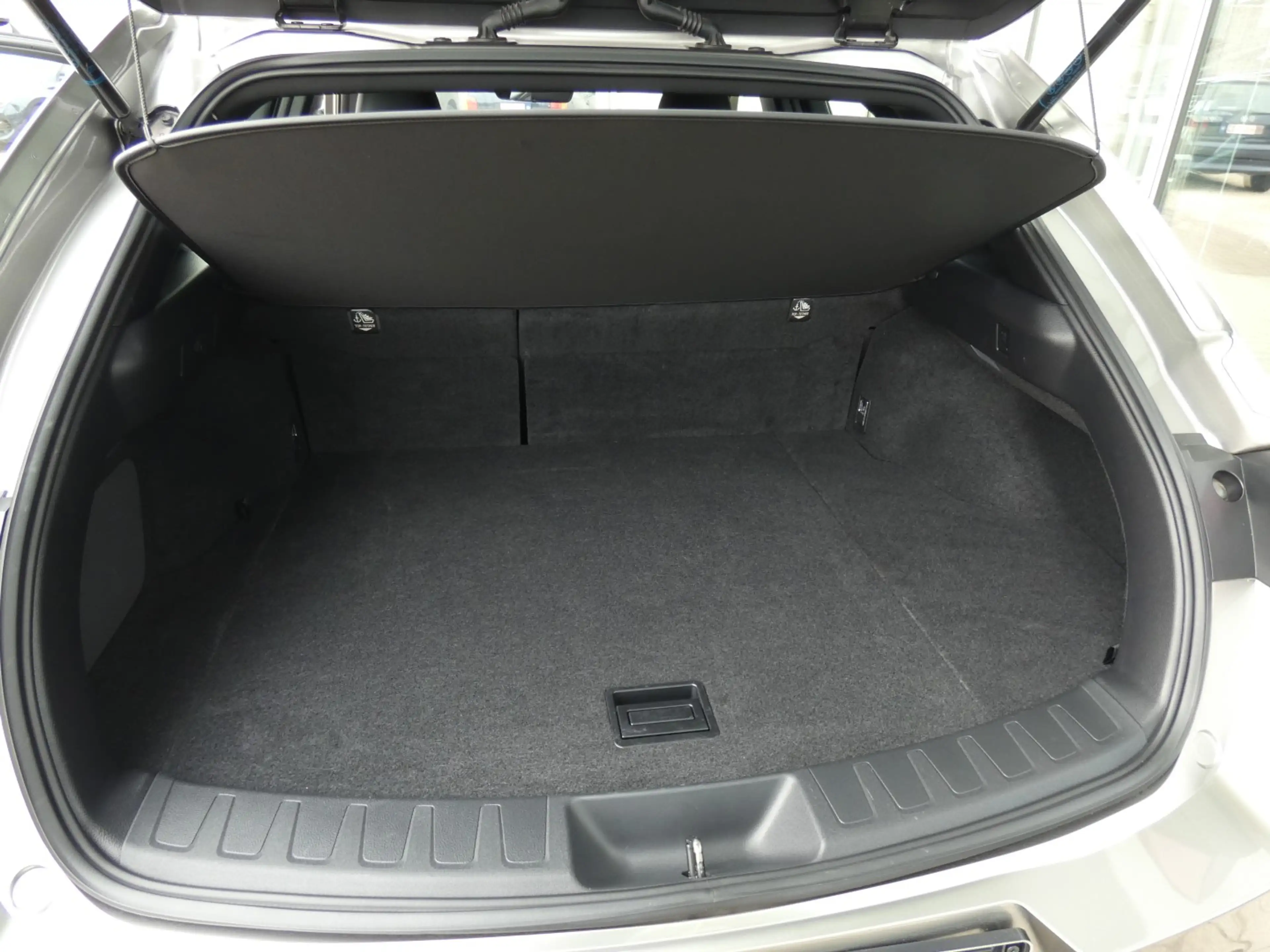 Lexus UX 250h Hybrid +Trekhaak +LEDER +Zetelverwarming +Dodehoek — photo 13
