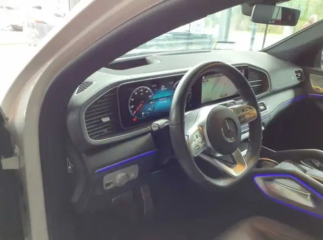 Mercedes-Benz GLE 350 e 4M COUPE AMG LINE AIRMATIC PANO SD AHK Ansicht 9