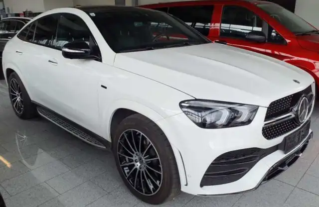 Mercedes-Benz GLE 350 e 4M COUPE AMG LINE AIRMATIC PANO SD AHK Ansicht 4