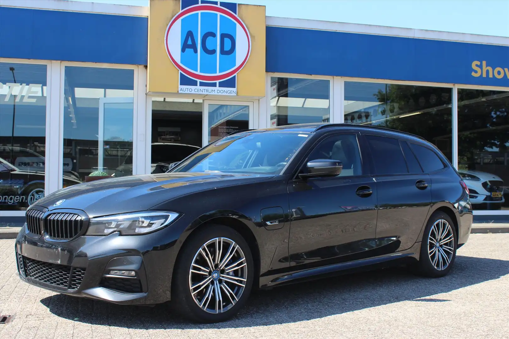 BMW 330 3-Serie Touring (g21) 330e 292pk Aut Hybrid M-Spor Zwart - 2