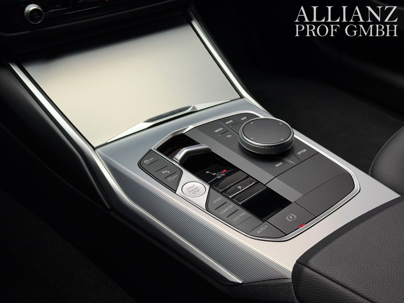BMW 330 i Touring M-Sport HuD HiFi Pano 3-Zonen LED — photo 15