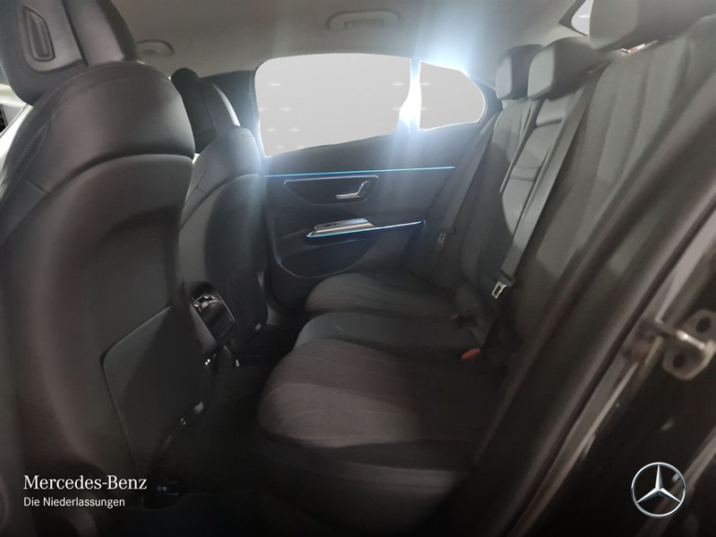 Mercedes-Benz E 200 Avantgarde Distr. LED Kamera Spurhalt-Ass 9G — photo 12