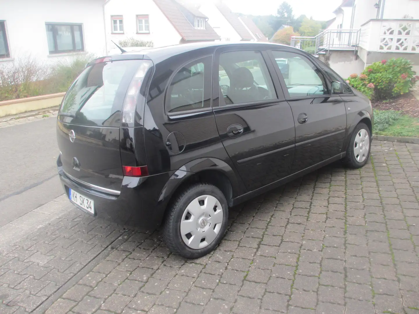Opel Meriva 1.4 Edition Komfort Paket Klima TÜV 9.2027 Schwarz - 2