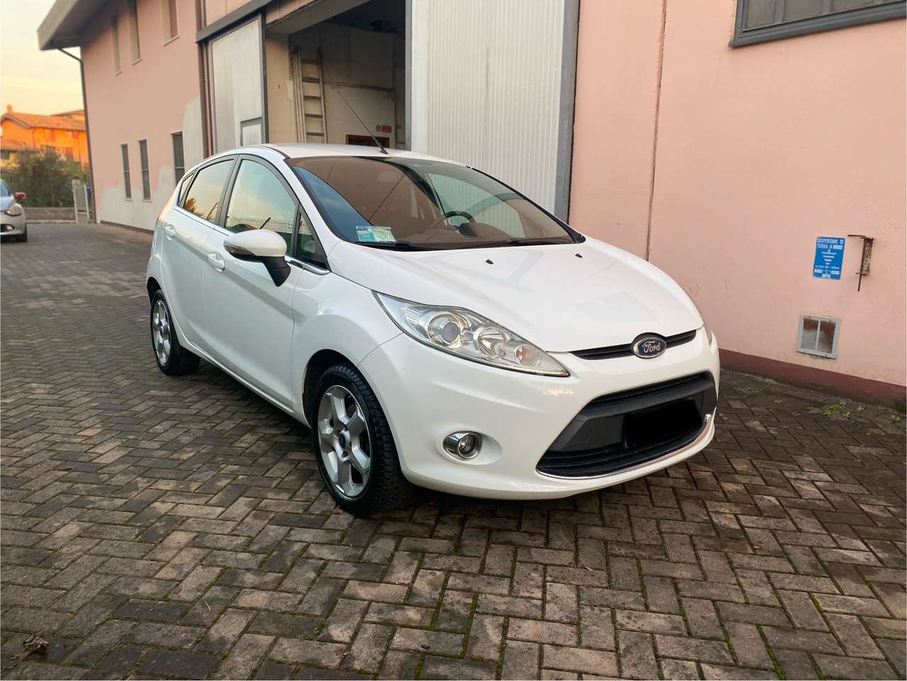 Ford Fiesta 5p 1.4 16v + Gpl c/esp E5