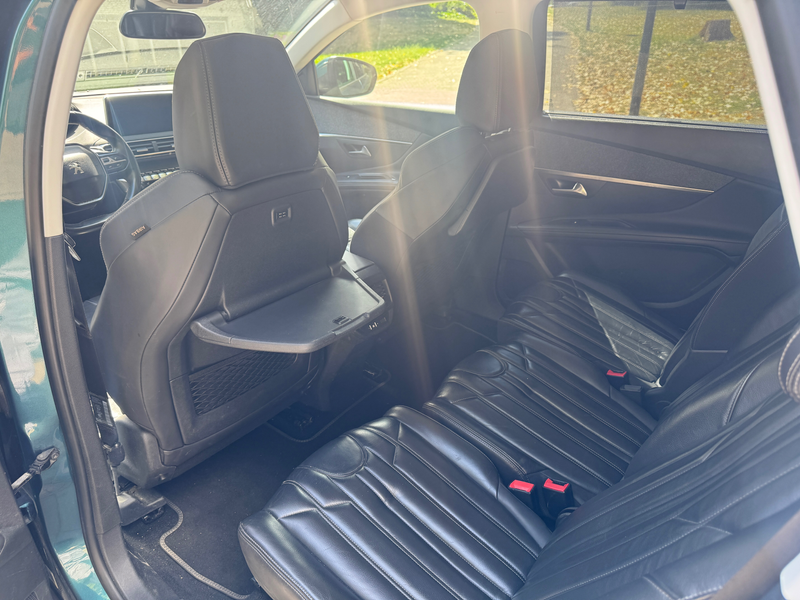 Peugeot 5008 5008 1.5 BlueHDi Allure 7 Places — photo 12