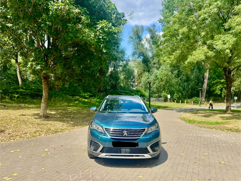Peugeot 5008 5008 1.5 BlueHDi Allure 7 Places — photo 2
