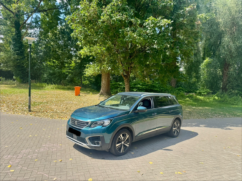 Peugeot 5008 5008 1.5 BlueHDi Allure 7 Places