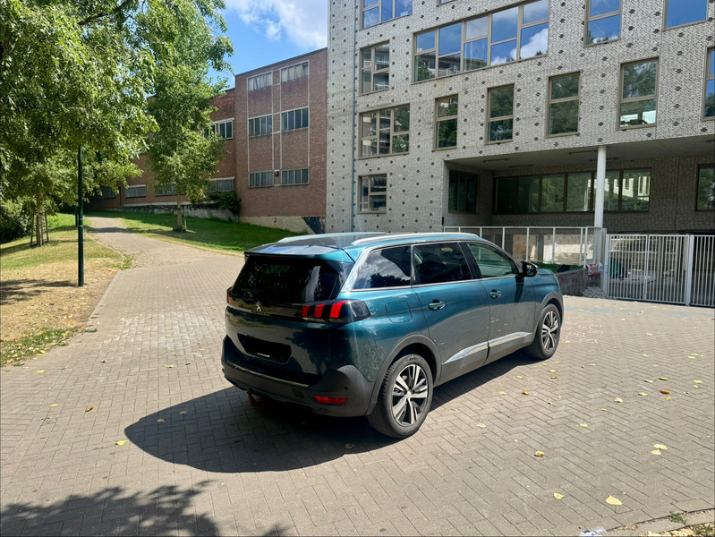 Peugeot 5008 5008 1.5 BlueHDi Allure 7 Places — photo 6