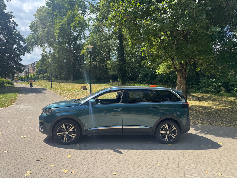 Peugeot 5008 5008 1.5 BlueHDi Allure 7 Places — photo 3