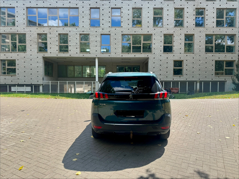 Peugeot 5008 5008 1.5 BlueHDi Allure 7 Places — photo 5