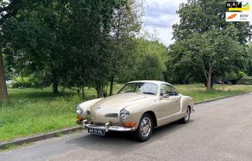 Coupé Volledig gerestaureerd.