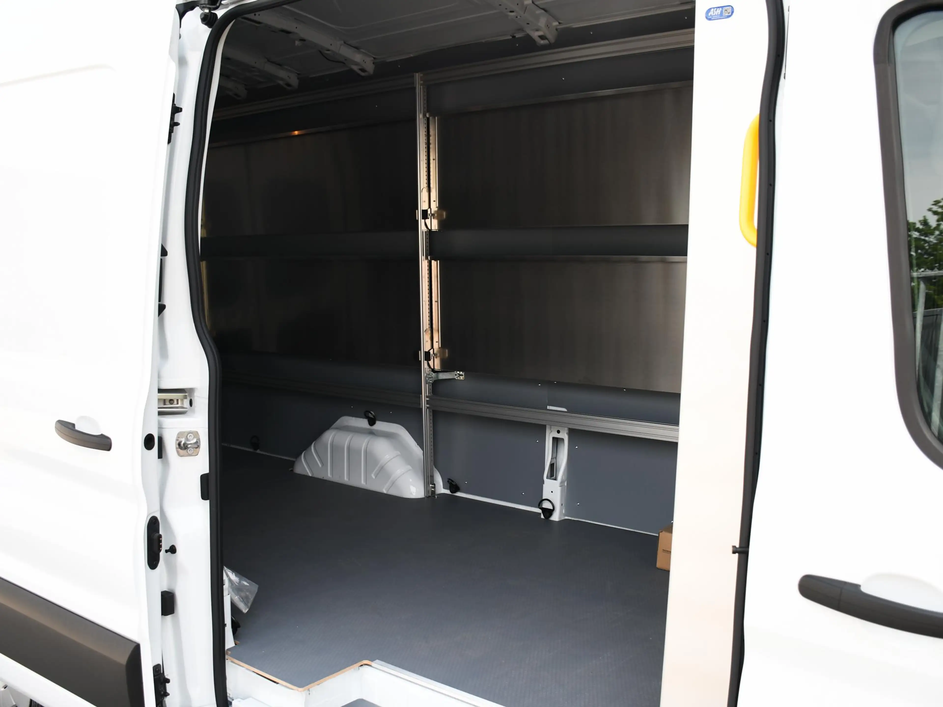Ford E-Transit 350 L4H3 Trend 68 kWh 184pk Automaat 360° CAM. | A — photo 13