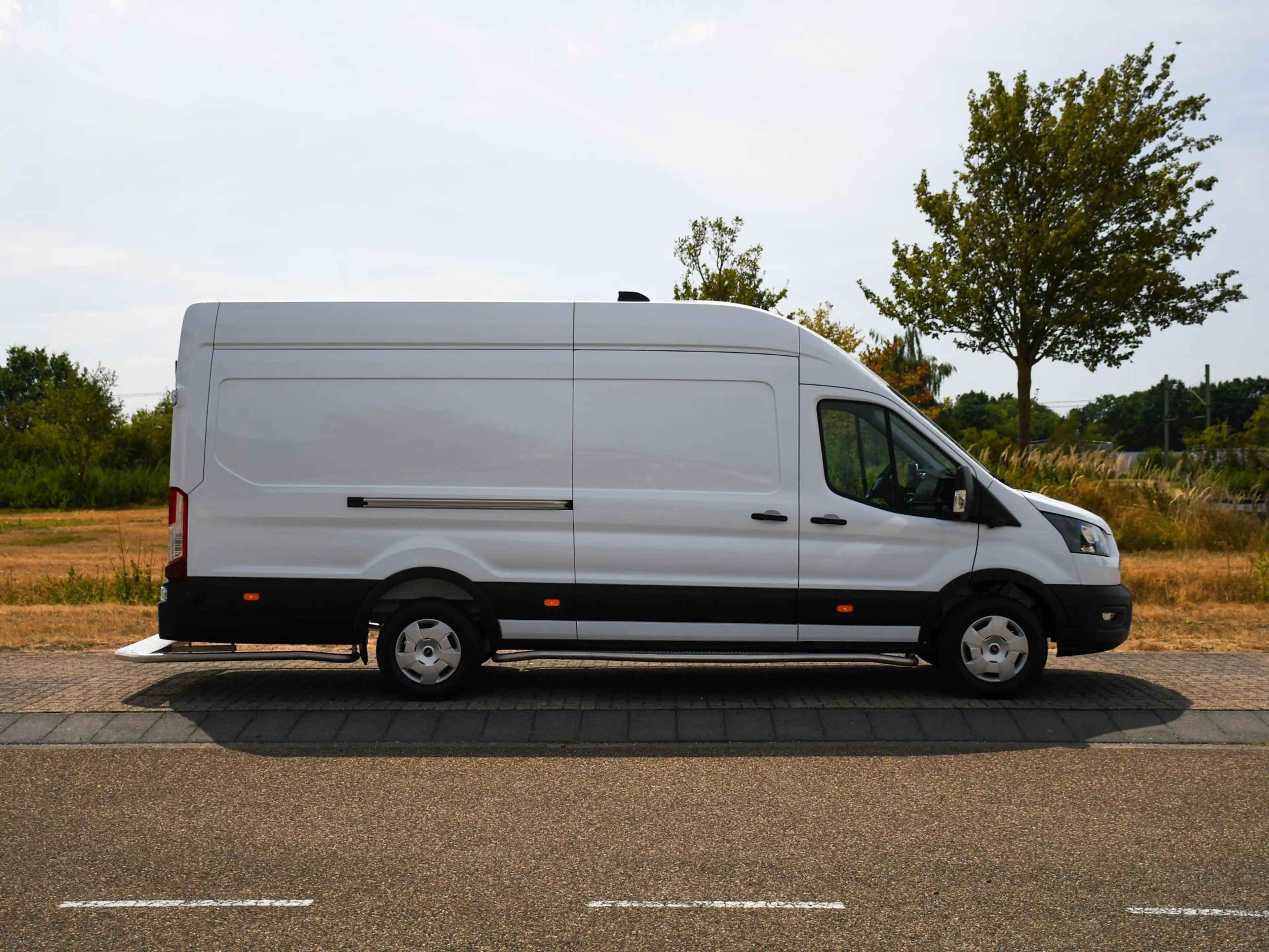 Ford E-Transit 350 L4H3 Trend 68 kWh 184pk Automaat 360° CAM. | A — photo 4