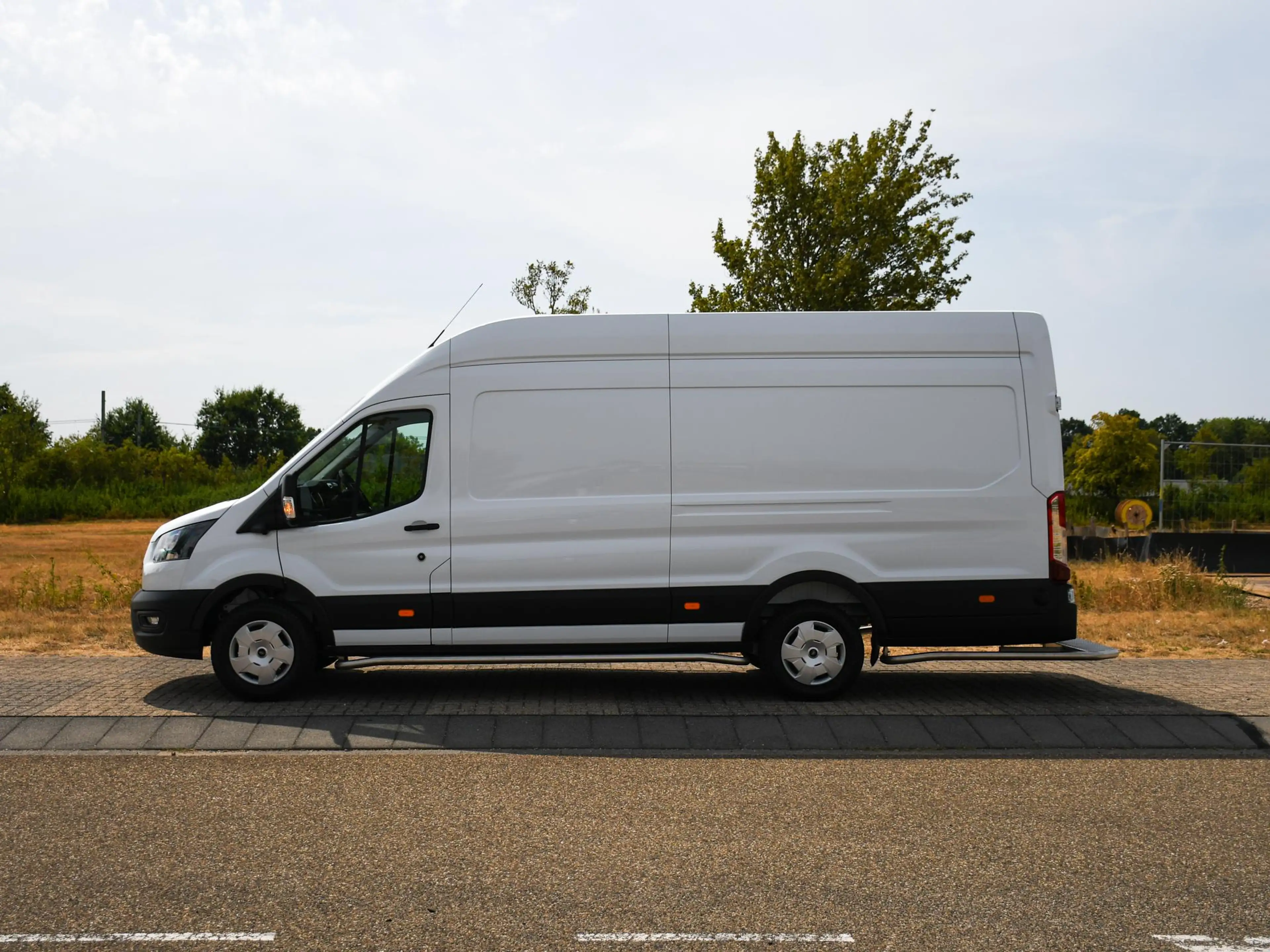 Ford E-Transit 350 L4H3 Trend 68 kWh 184pk Automaat 360° CAM. | A — photo 3