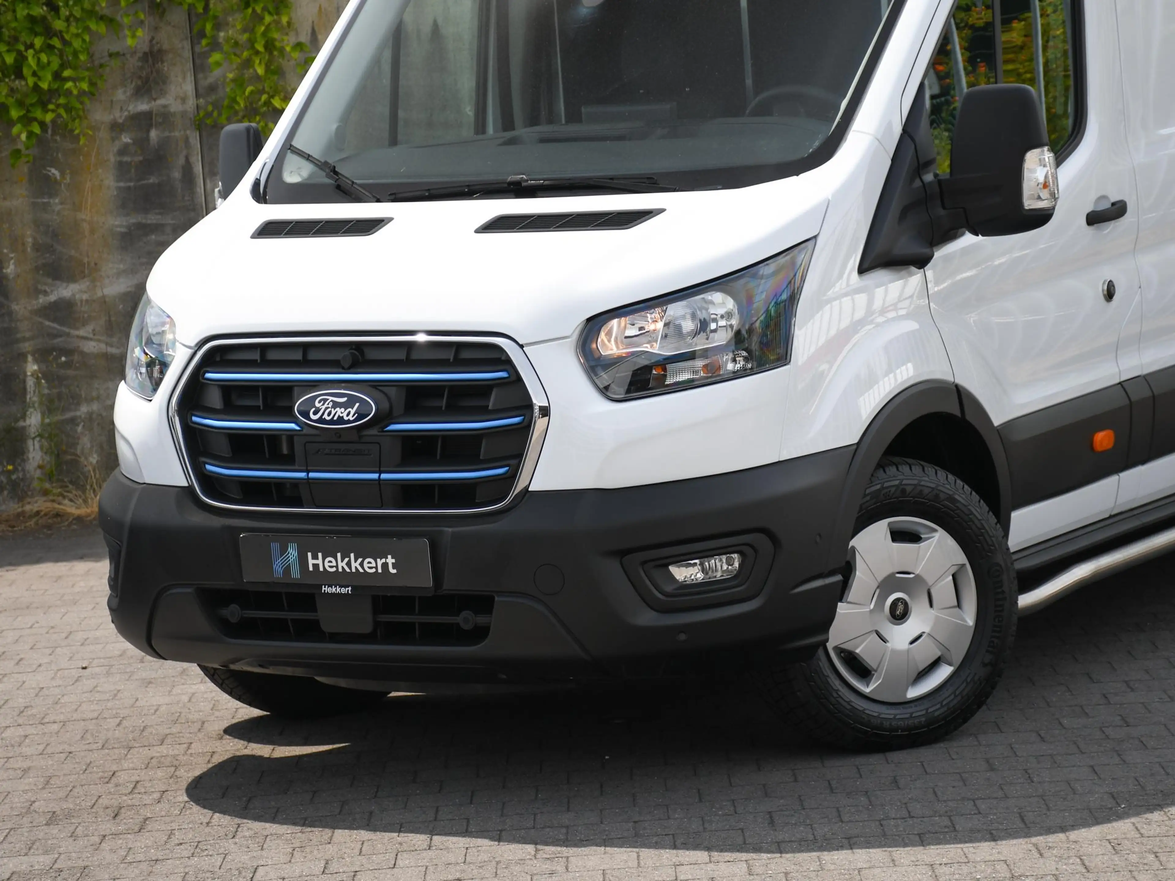 Ford E-Transit 350 L4H3 Trend 68 kWh 184pk Automaat 360° CAM. | A — photo 2
