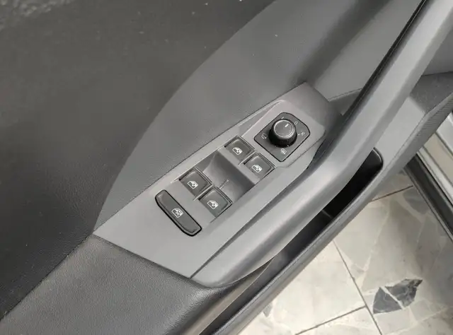 Volkswagen T-Cross view 10