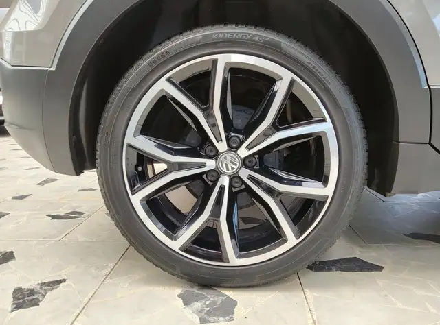 Volkswagen T-Cross view 8
