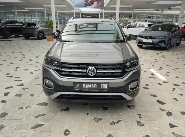 Volkswagen T-Cross view 2