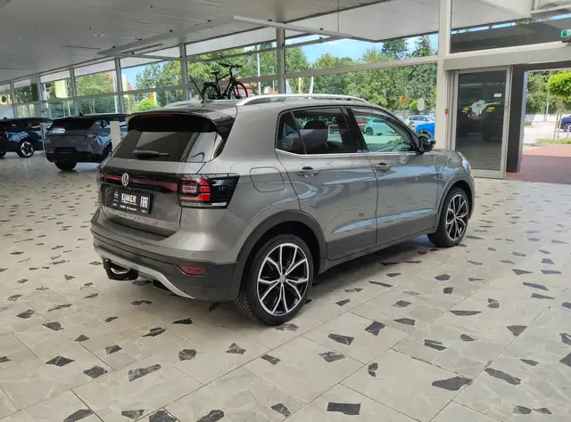 Volkswagen T-Cross view 7