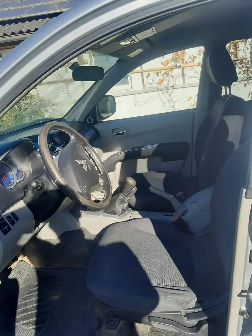 Mitsubishi L200 DK DI-D 2,5 Jubil Срібний - 1