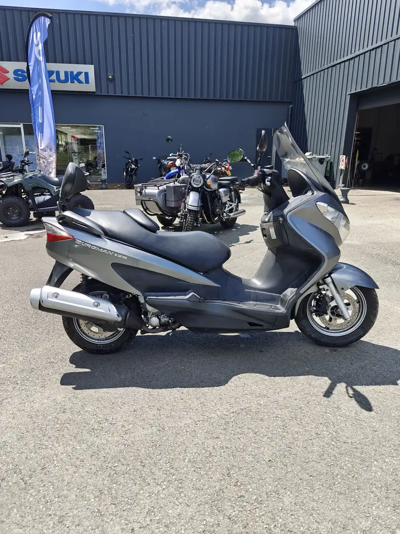 Suzuki Burgman 125 Šedá - 2
