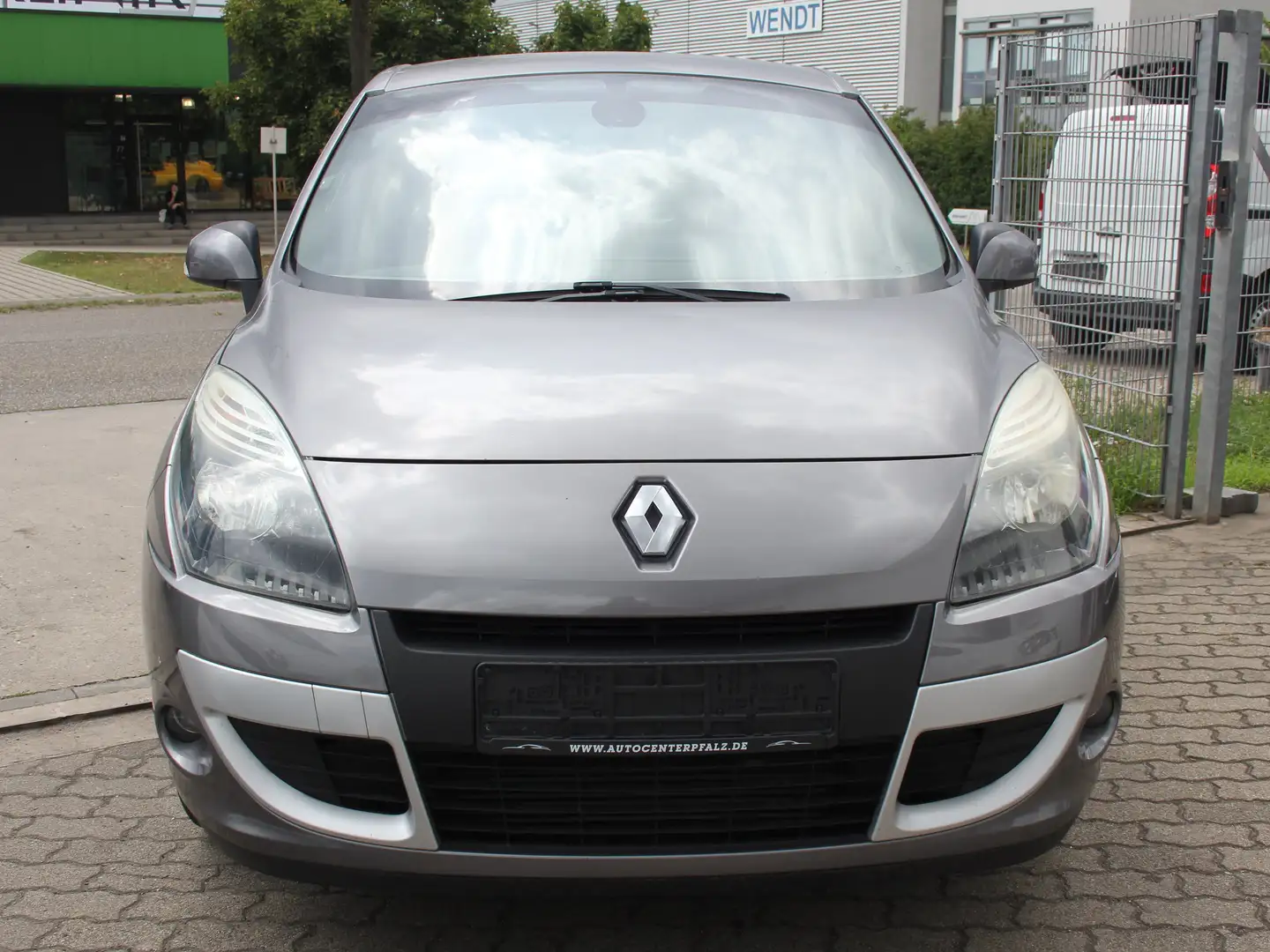 Renault Scenic Dynamique 1.4 Klimaautomatik Navi PDC Grau - 2