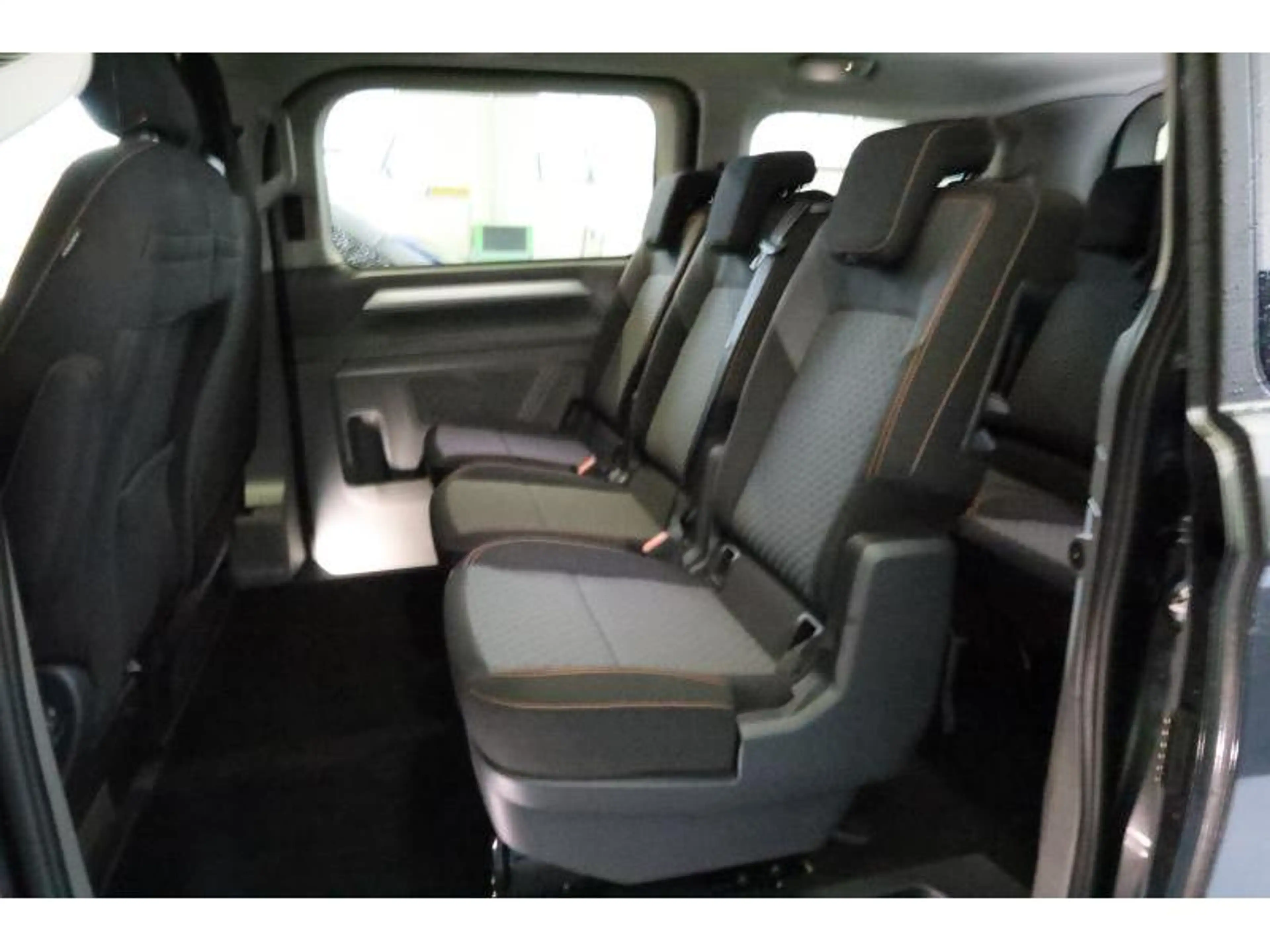 Volkswagen T7 Caravelle PanAmerica Court AHK — photo 9