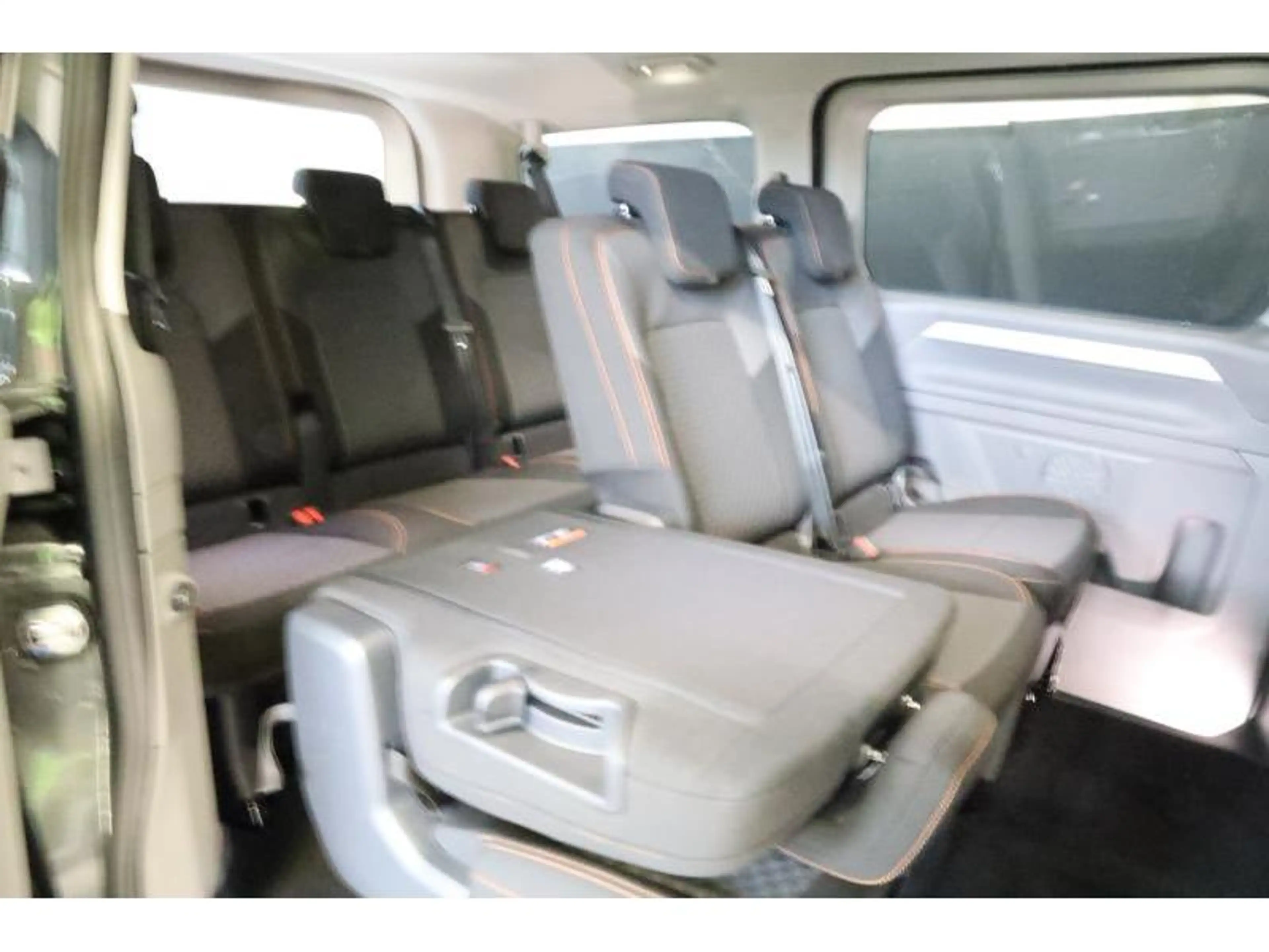 Volkswagen T7 Caravelle PanAmerica Court AHK — photo 11