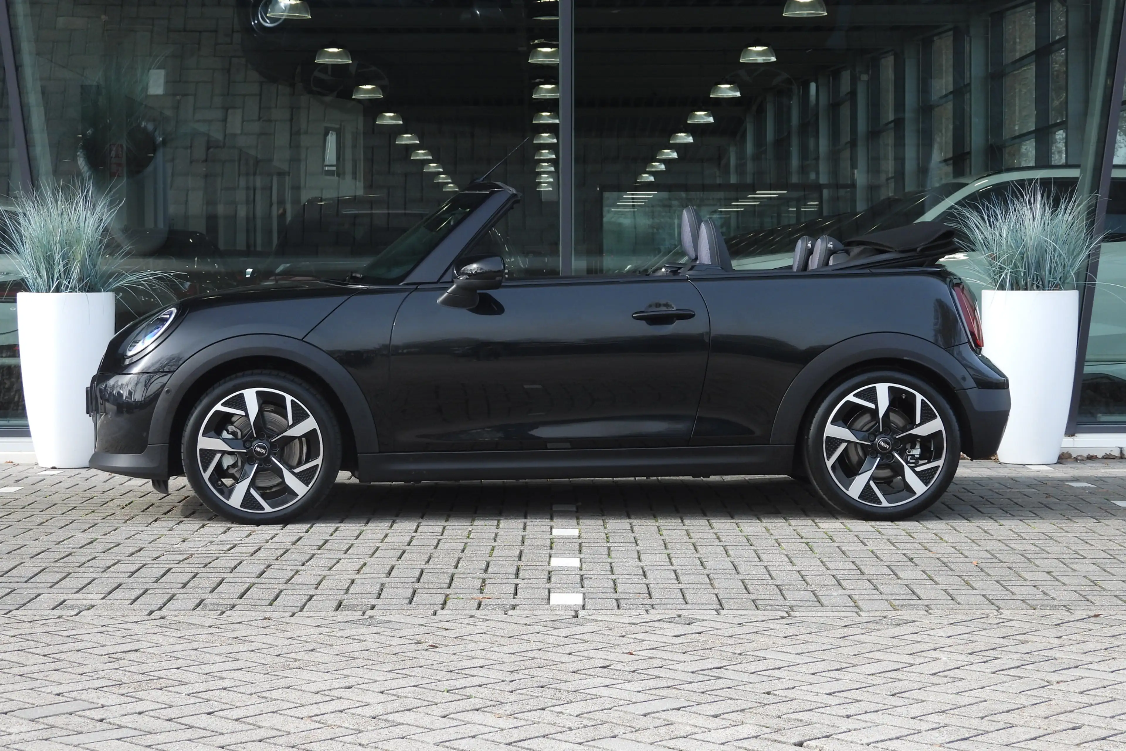 MINI Cooper C Cabrio Automaat / Classic / Pakket M / 18" Slide Spoke 2- — photo 6