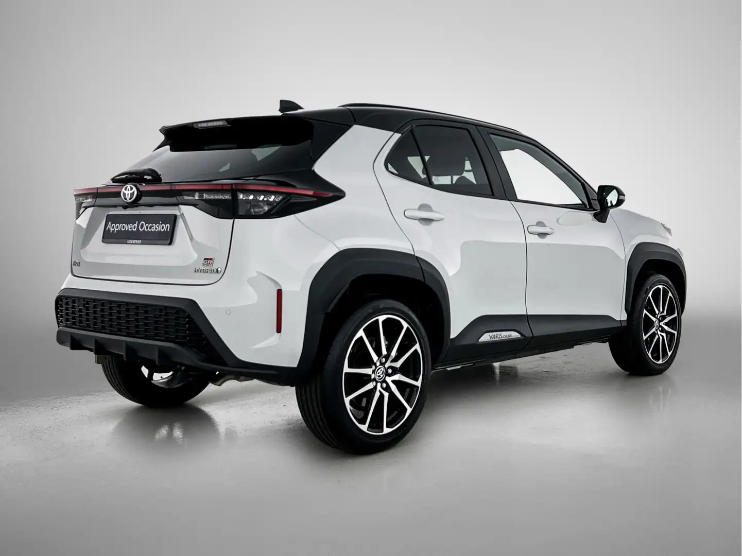 Toyota Yaris Cross 1.5 Hybrid GR Sport 130 PK | Stoel + Stuurverwarmi Gris - 2