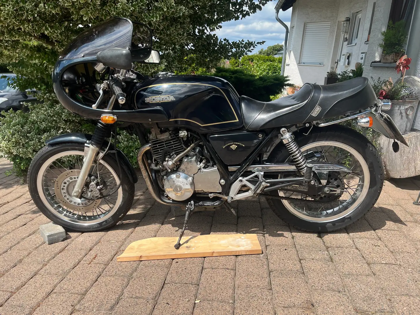 Honda CB 500 Clubman Tourist Trophy Negro - 2