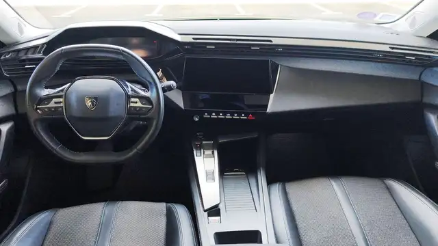 Peugeot 308 view 11