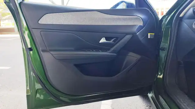 Peugeot 308 view 7