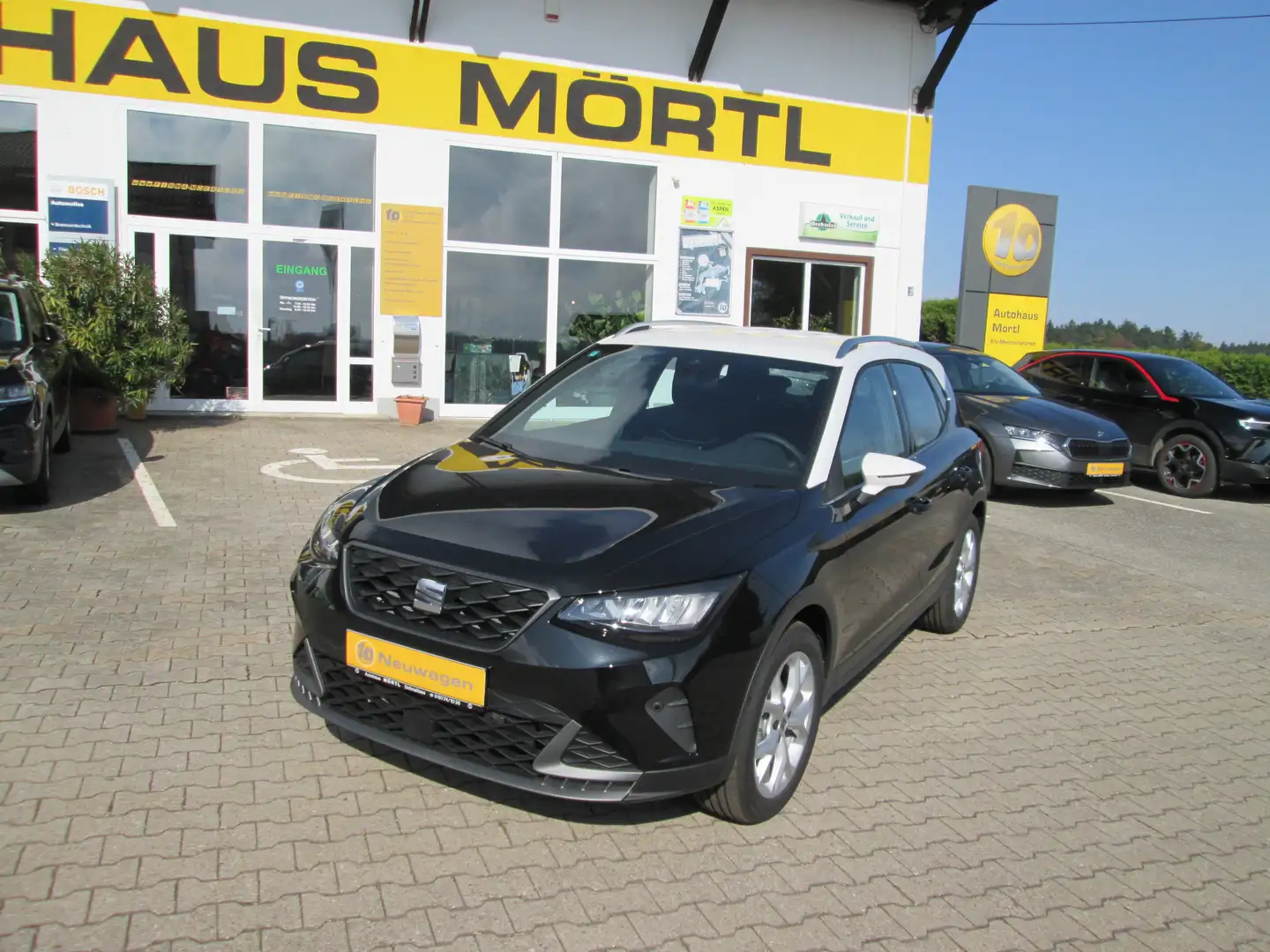 SEAT Arona FR 1.5 TSI Schwarz - 1