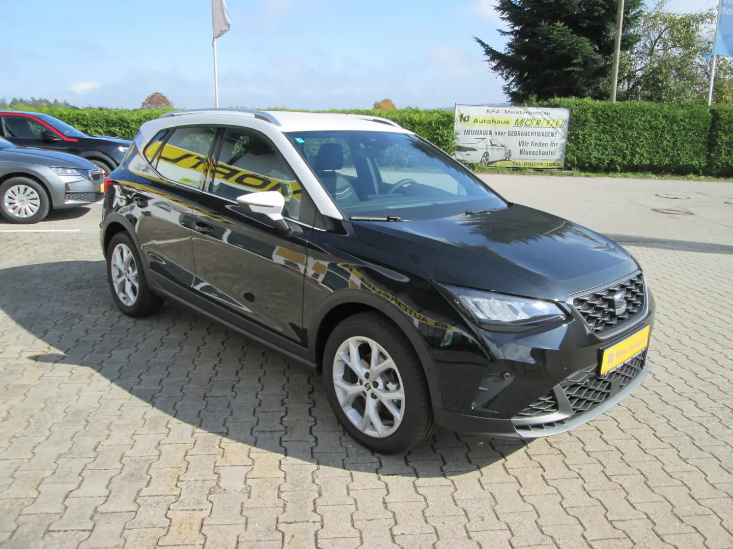 SEAT Arona FR 1.5 TSI Schwarz - 2