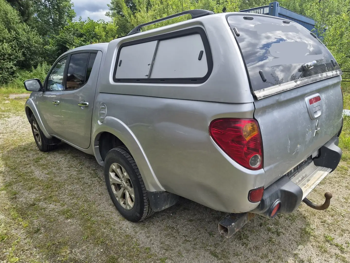 Mitsubishi L200 L 200 2,5 DI-D 4WD  Automati Hardtop Pickerl Silber - 2