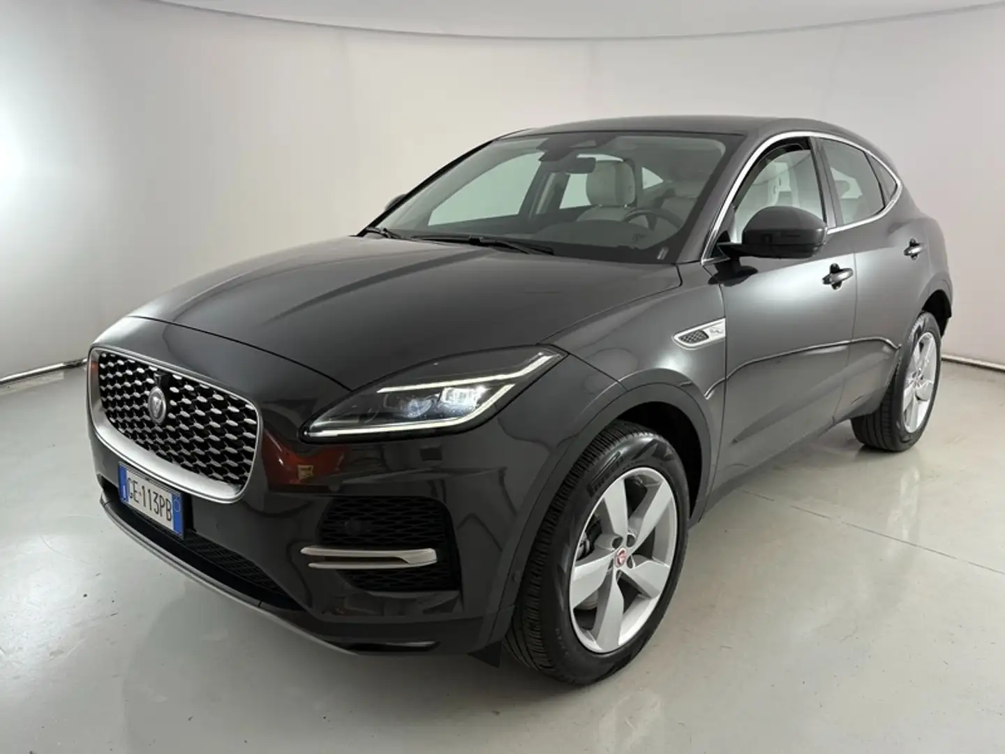 Jaguar E-Pace 2.0 D I4 SE Noir - 1