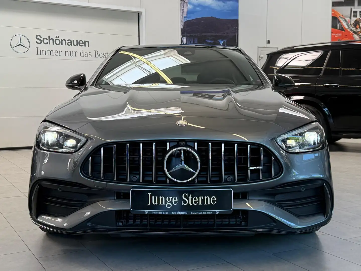 Mercedes-Benz C 43 AMG Mercedes-AMG C 43 4M PANO+20+FAP+PERFSOUND+NIGHT Grijs - 2